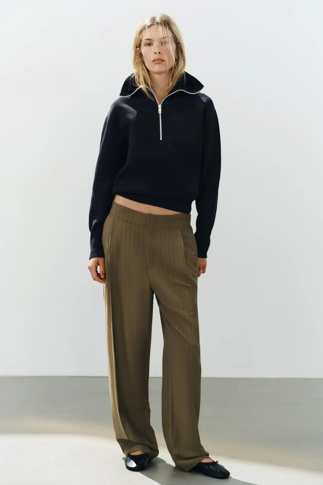 Струящиеся брюки со складками, Zara
