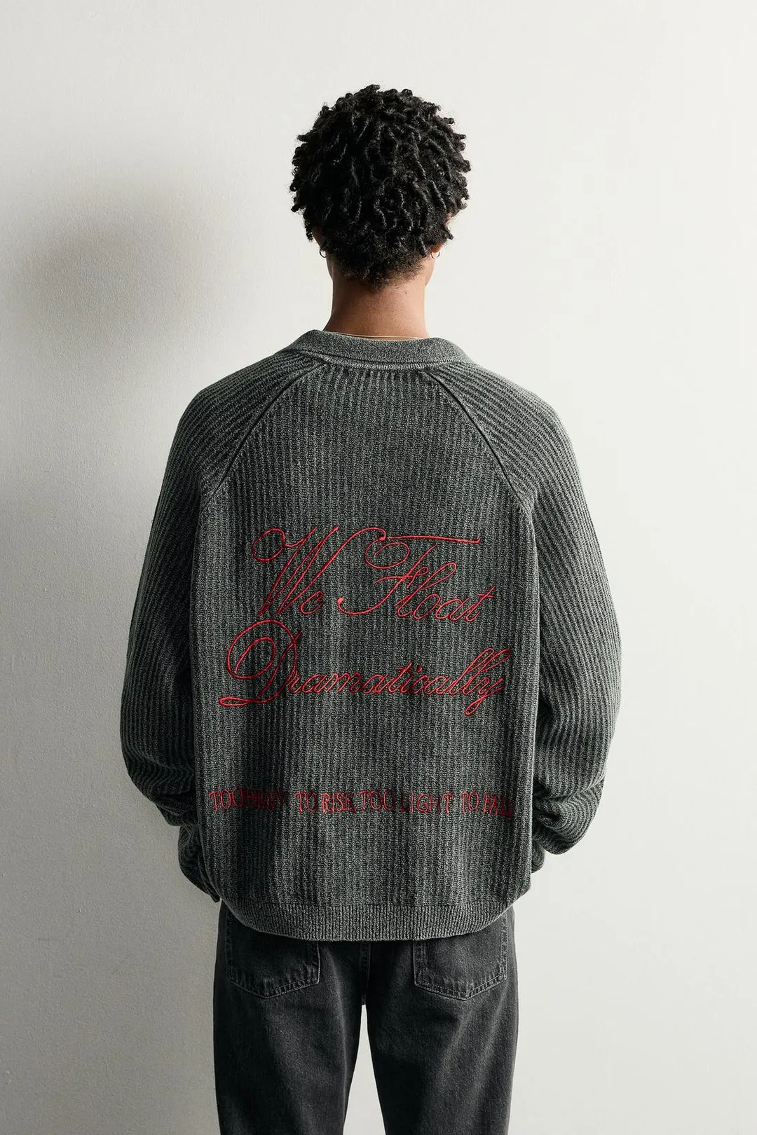 Джемпер с вышивкой и молнией, Zara