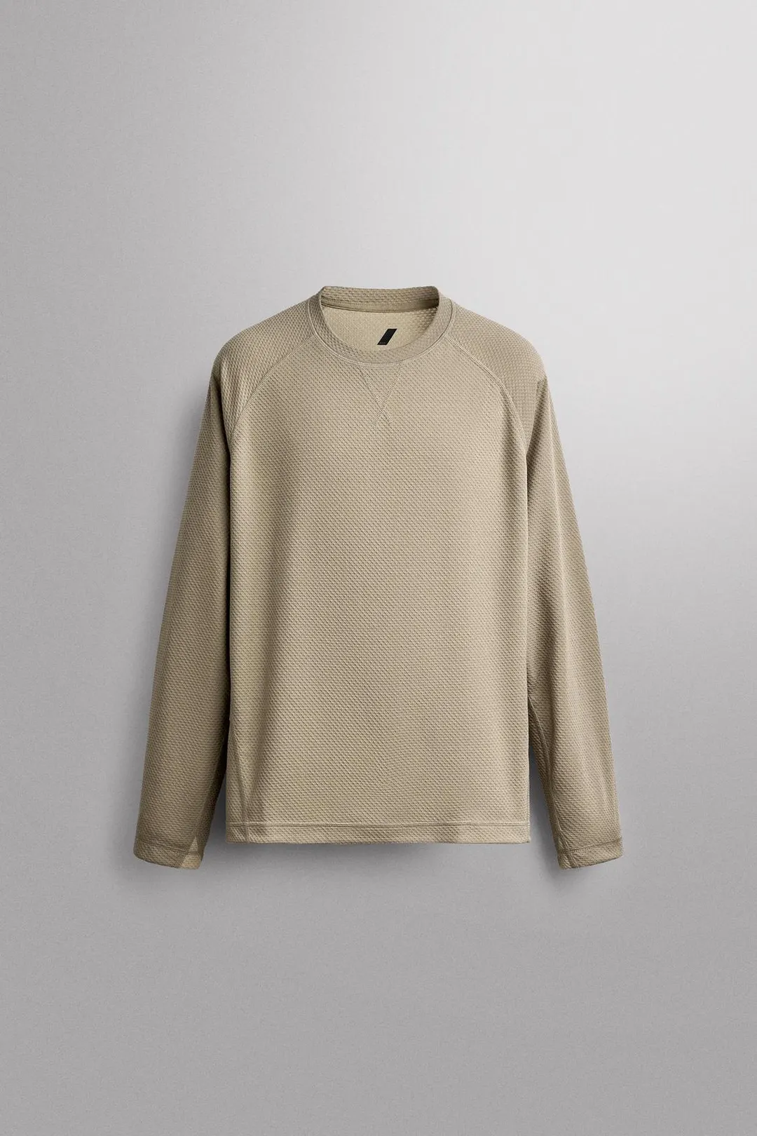Футболка из фактурного технологичного трикотажа, Zara