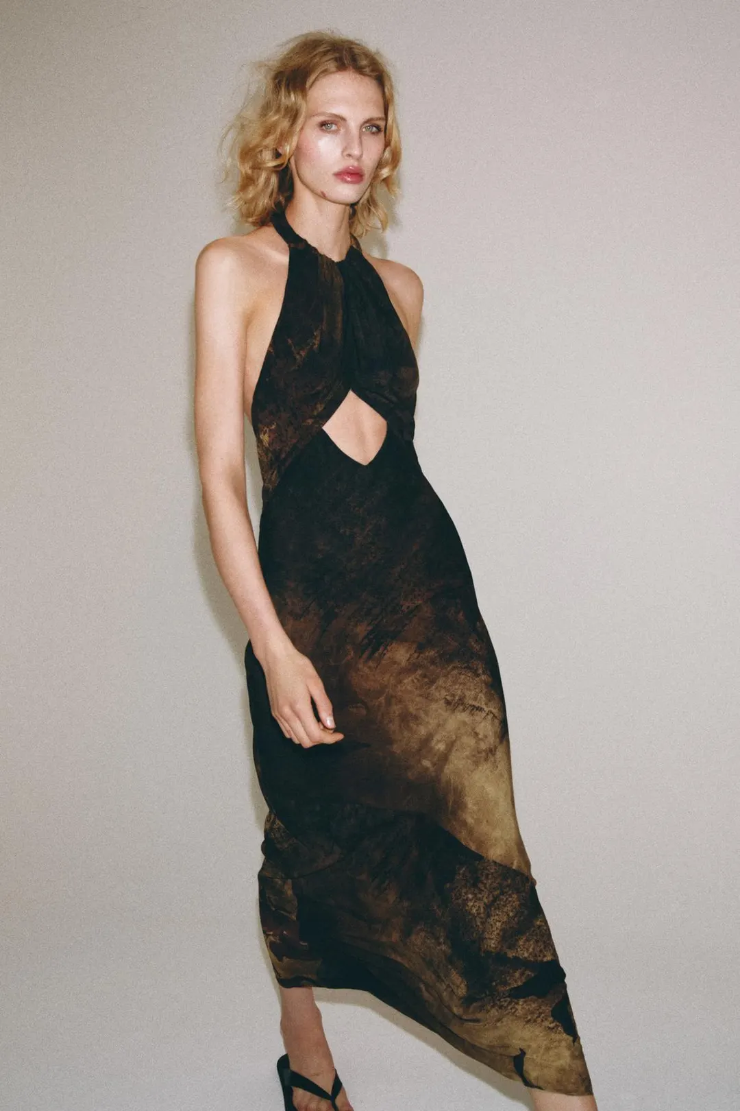 Платье с принтом и американской проймой ZW Collection, Zara