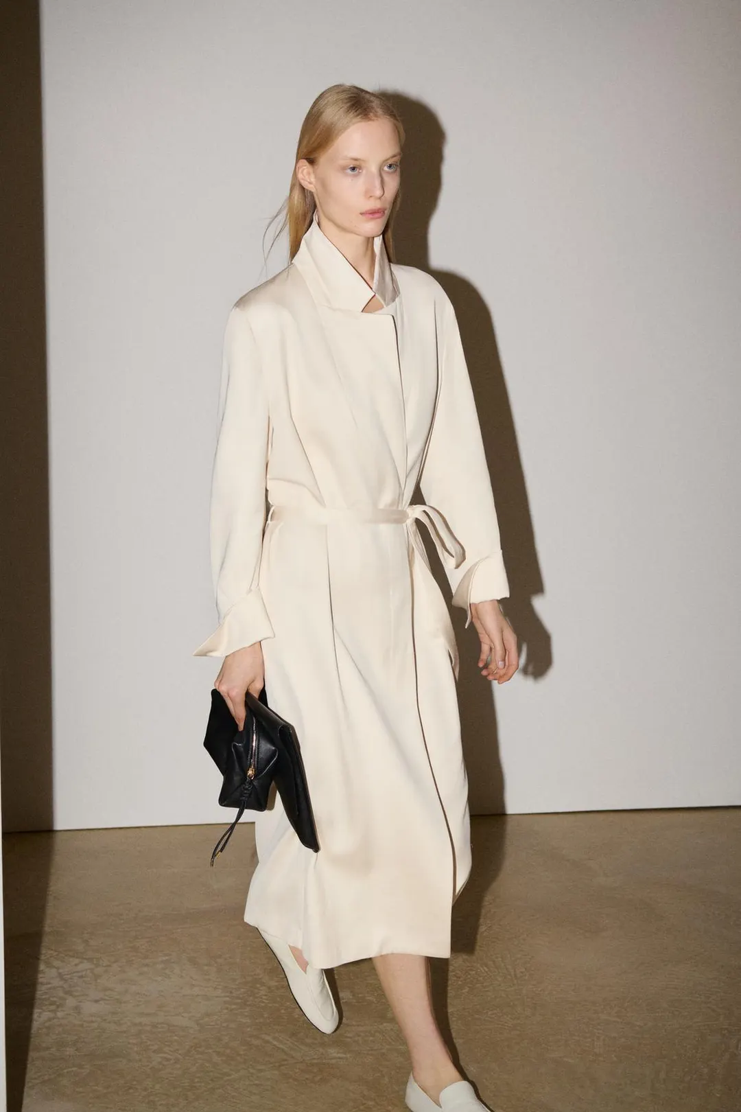 Пальто с поясом ZW Collection, Zara