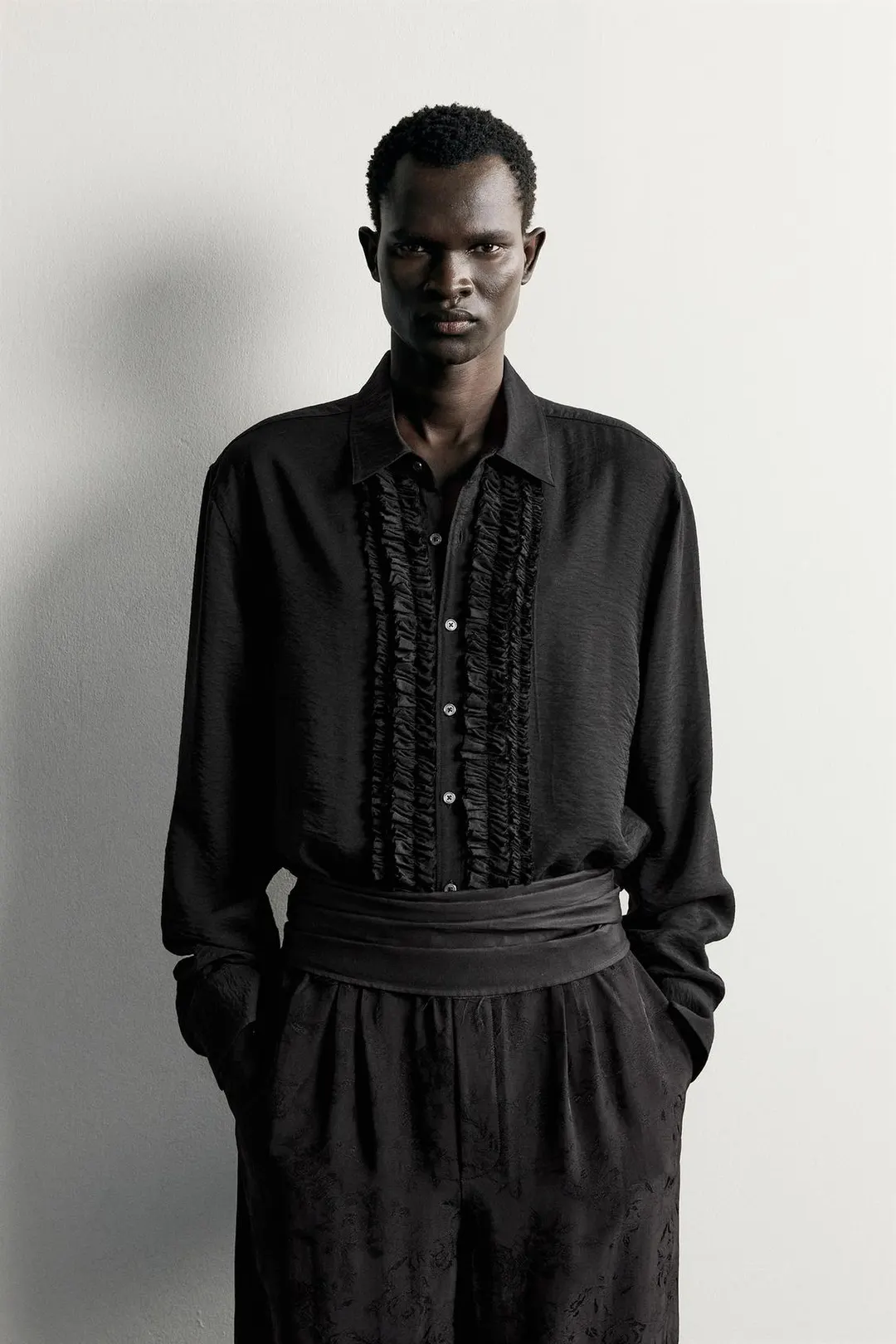 Рубашка струящаяся с жабо и оборками, Zara