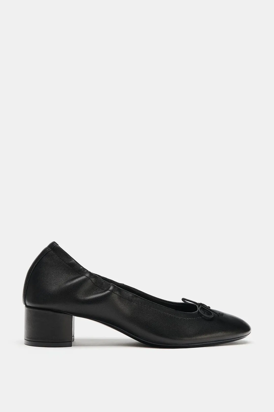 Кожаные балетки на каблуке, Zara