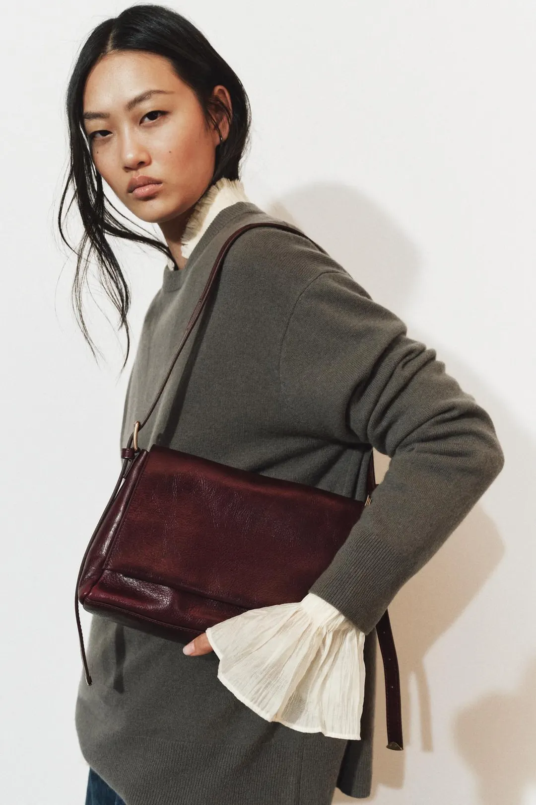 Кожаная сумка на плечо с клапаном, Zara