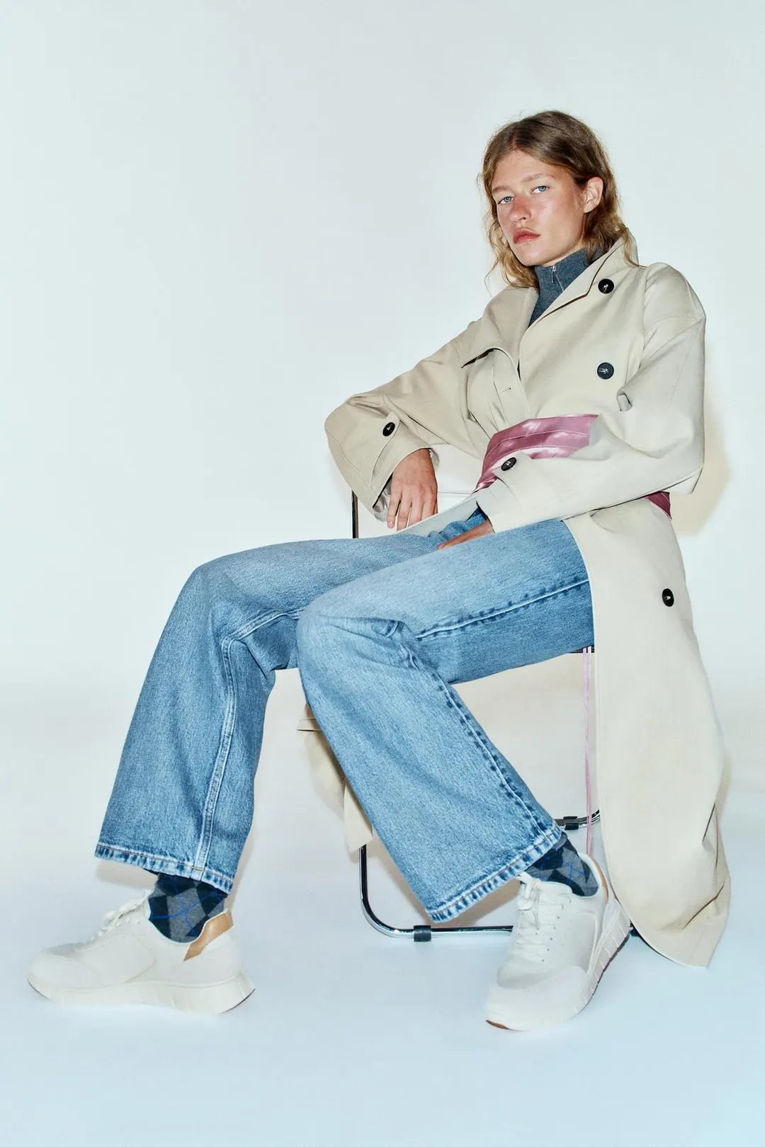 Кроссовки с контрастным задником, Zara