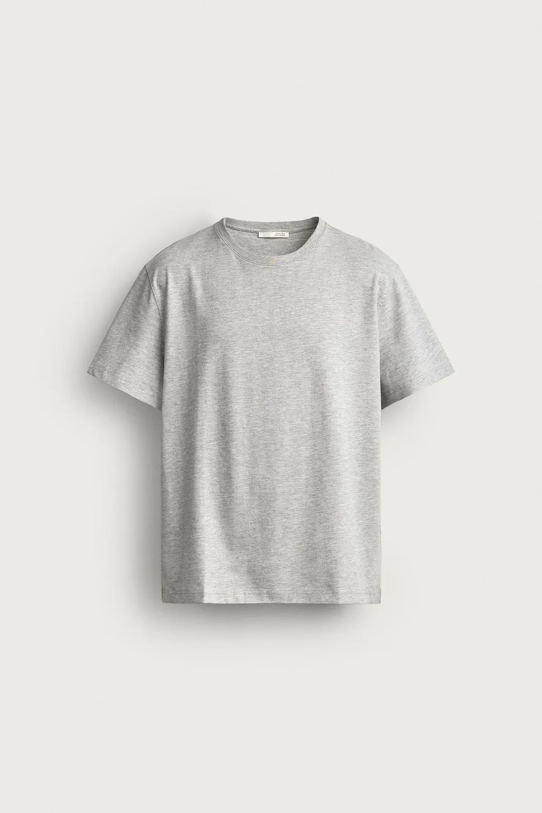 Базовая футболка средней плотности /02, Zara