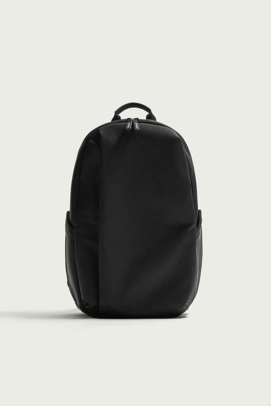 Прорезиненный рюкзак, Zara