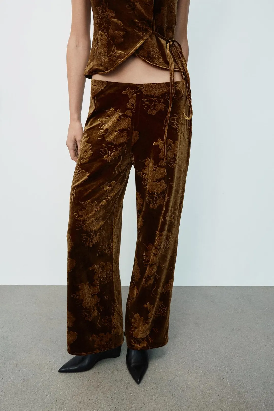 Брюки бархатные с принтом, Zara