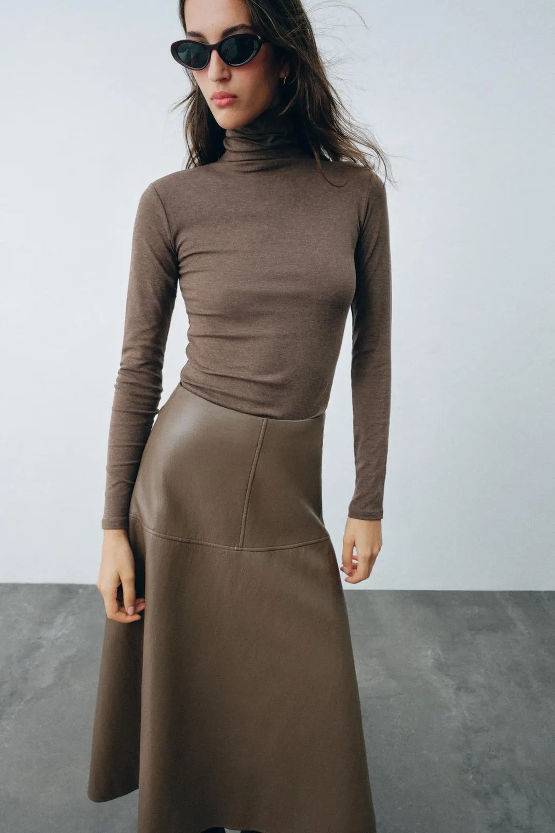 Футболка с воротником-стойкой, Zara
