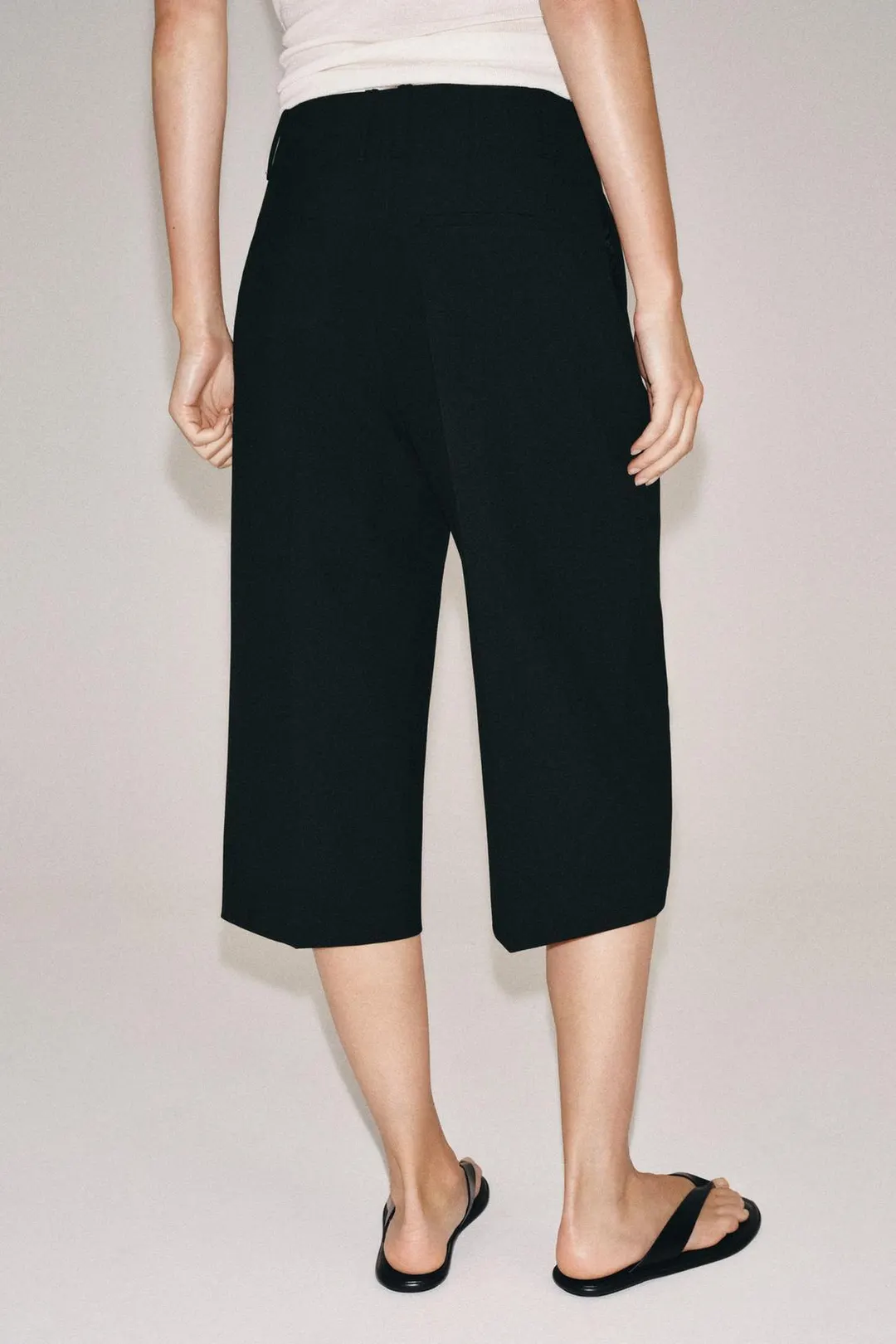 Бермуды ZW Collection прямого кроя с защипами, Zara
