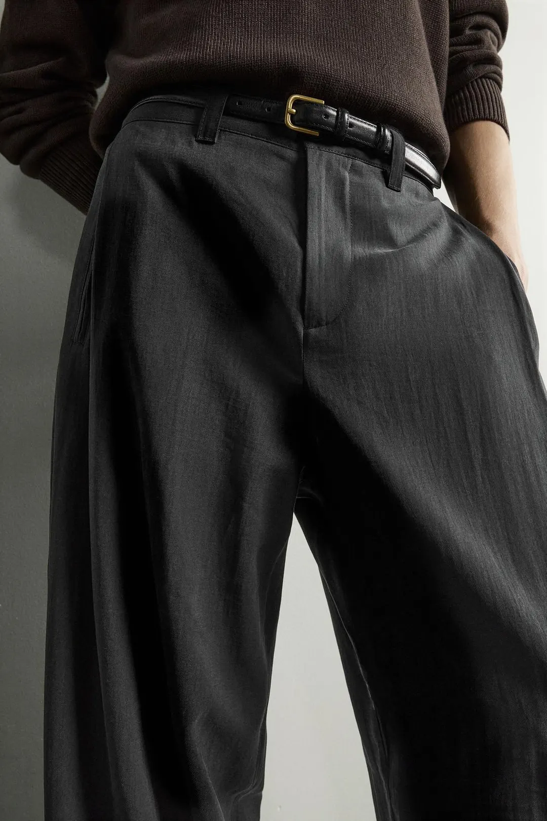 Брюки струящегося кроя с боковыми складками, Zara