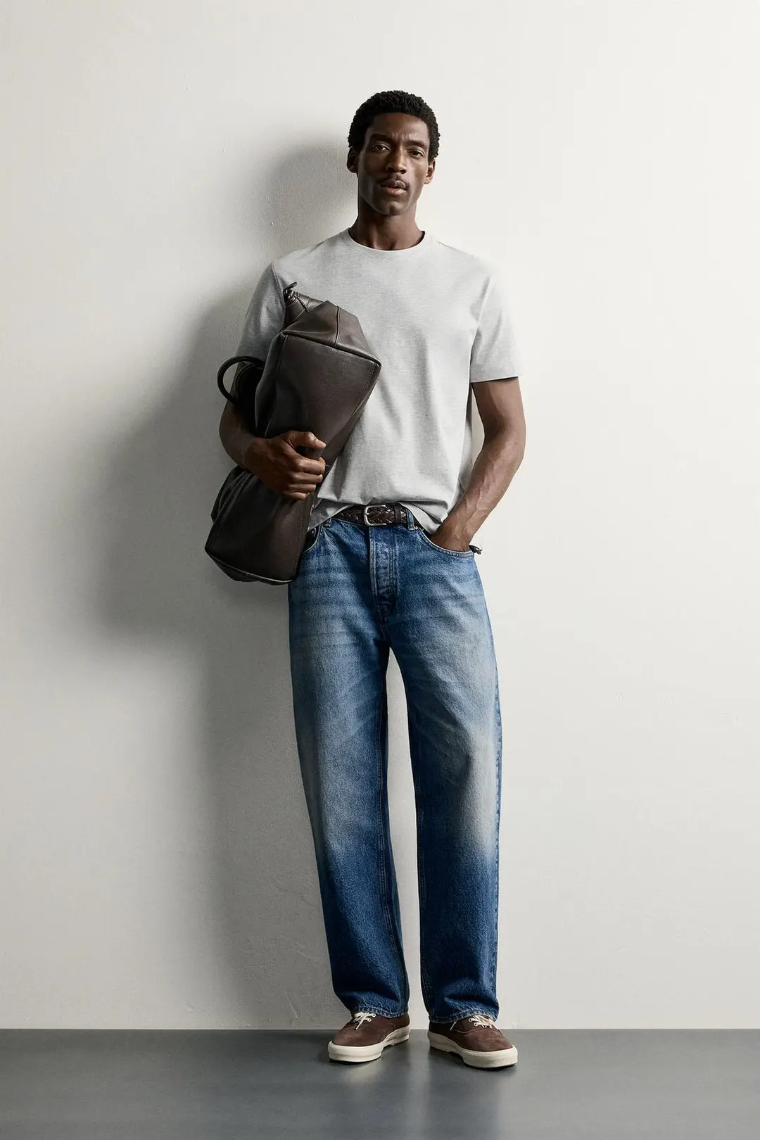 Базовая футболка средней плотности /02, Zara