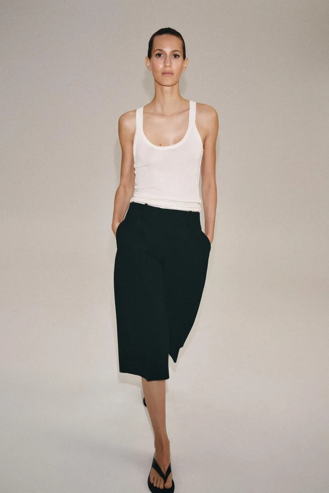 Бермуды ZW Collection прямого кроя с защипами, Zara