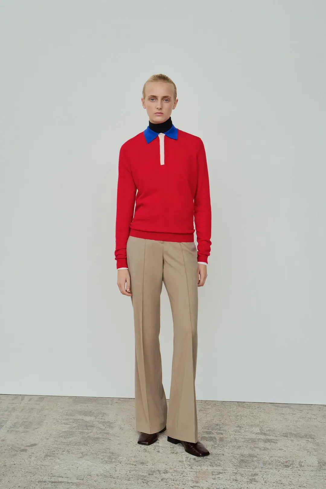 Поло из 100% особо мягкой шерсти с контрастным воротником, Zara