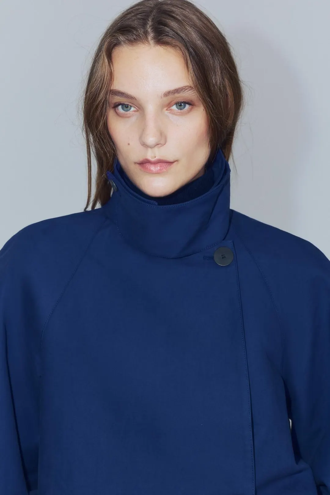 Короткий тренч ZW Collection, Zara