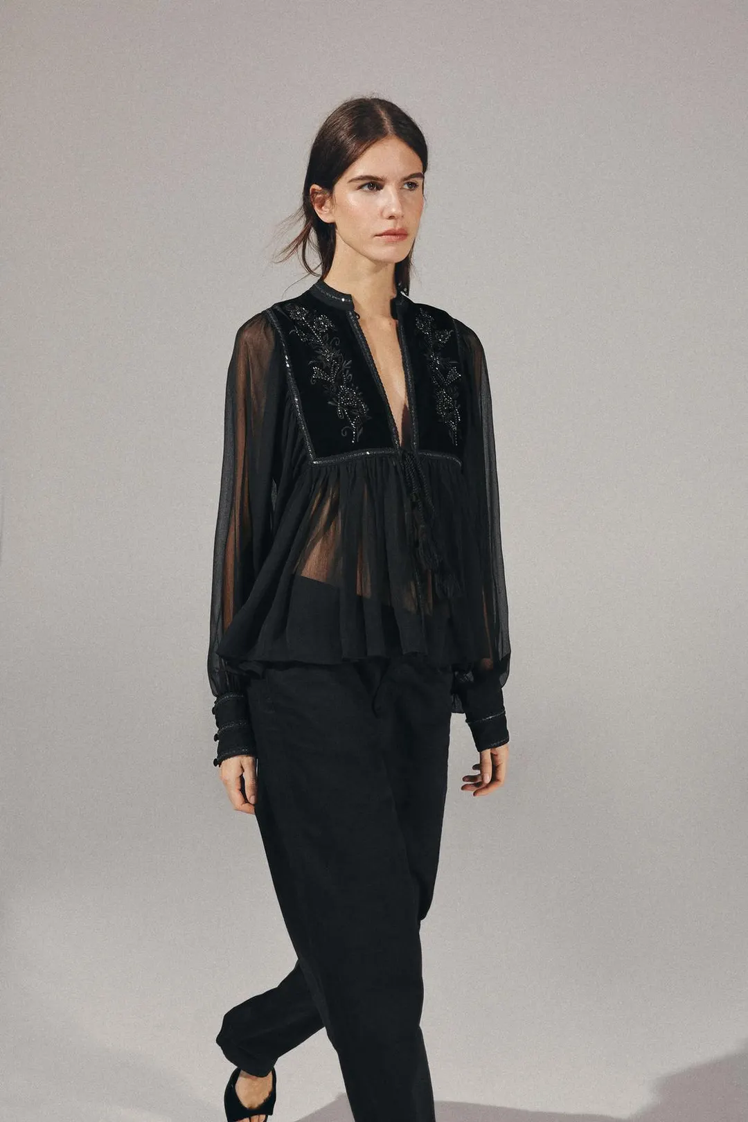 Блузка из комбинированного бархата с пайетками, Zara