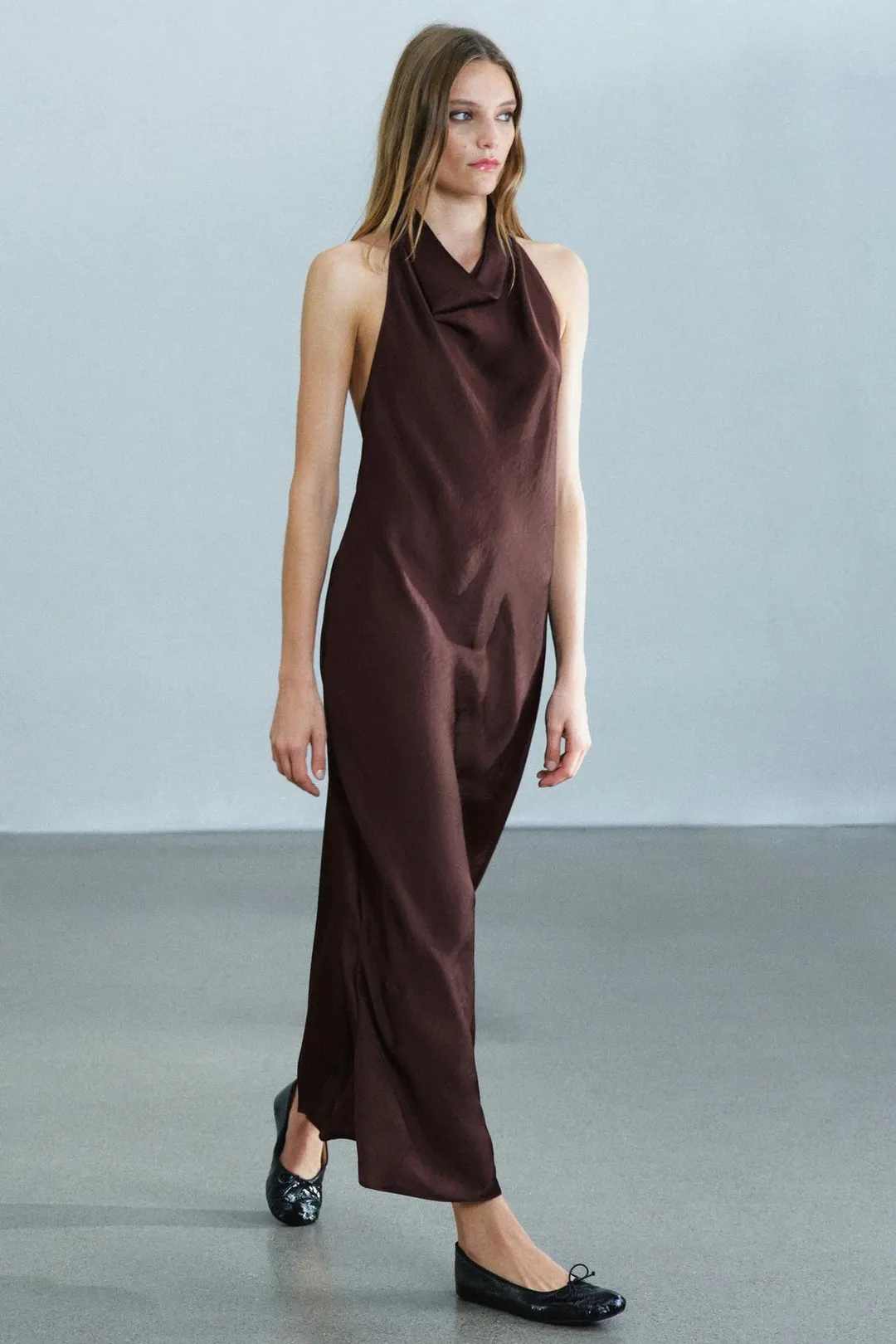 Атласное платье миди халтер ZW Collection, Zara