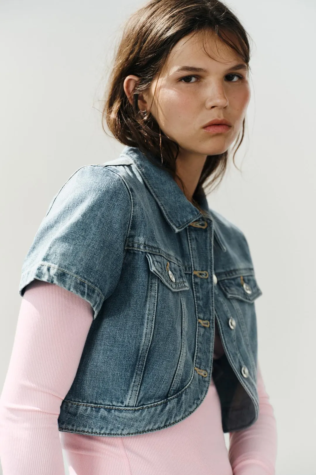 Укороченная асимметричная джинсовая рубашка TRF, Zara