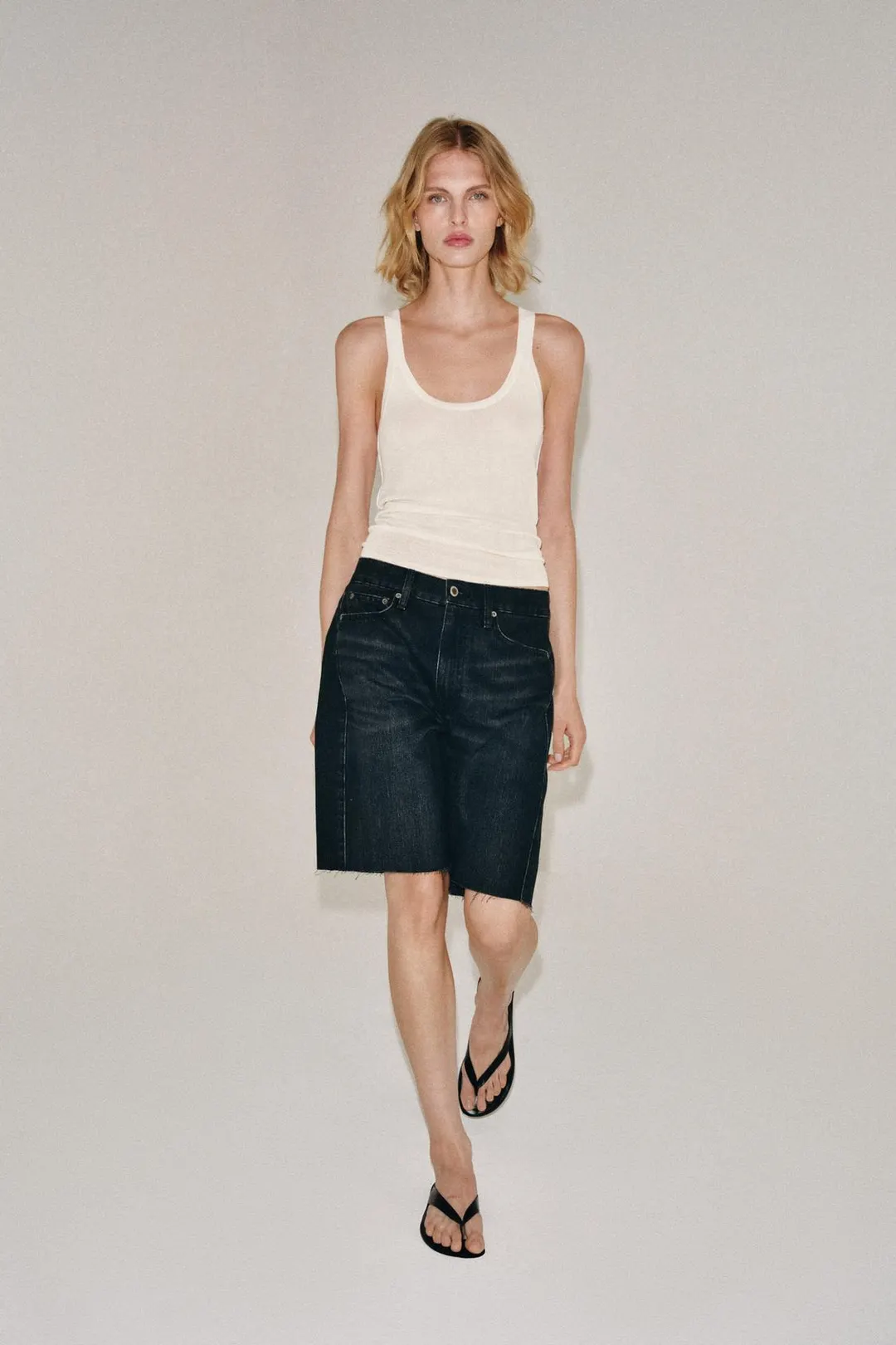 Джинсовые бермуды ZW Collection свободного кроя со средней посадкой, Zara