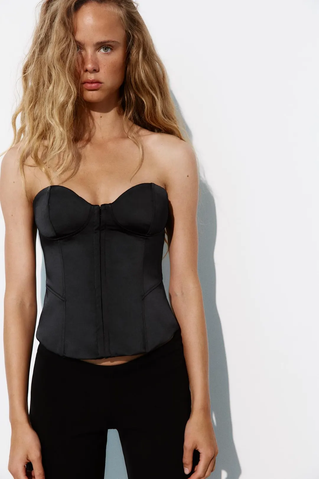 Атласный топ-бандо в корсетном стиле, Zara