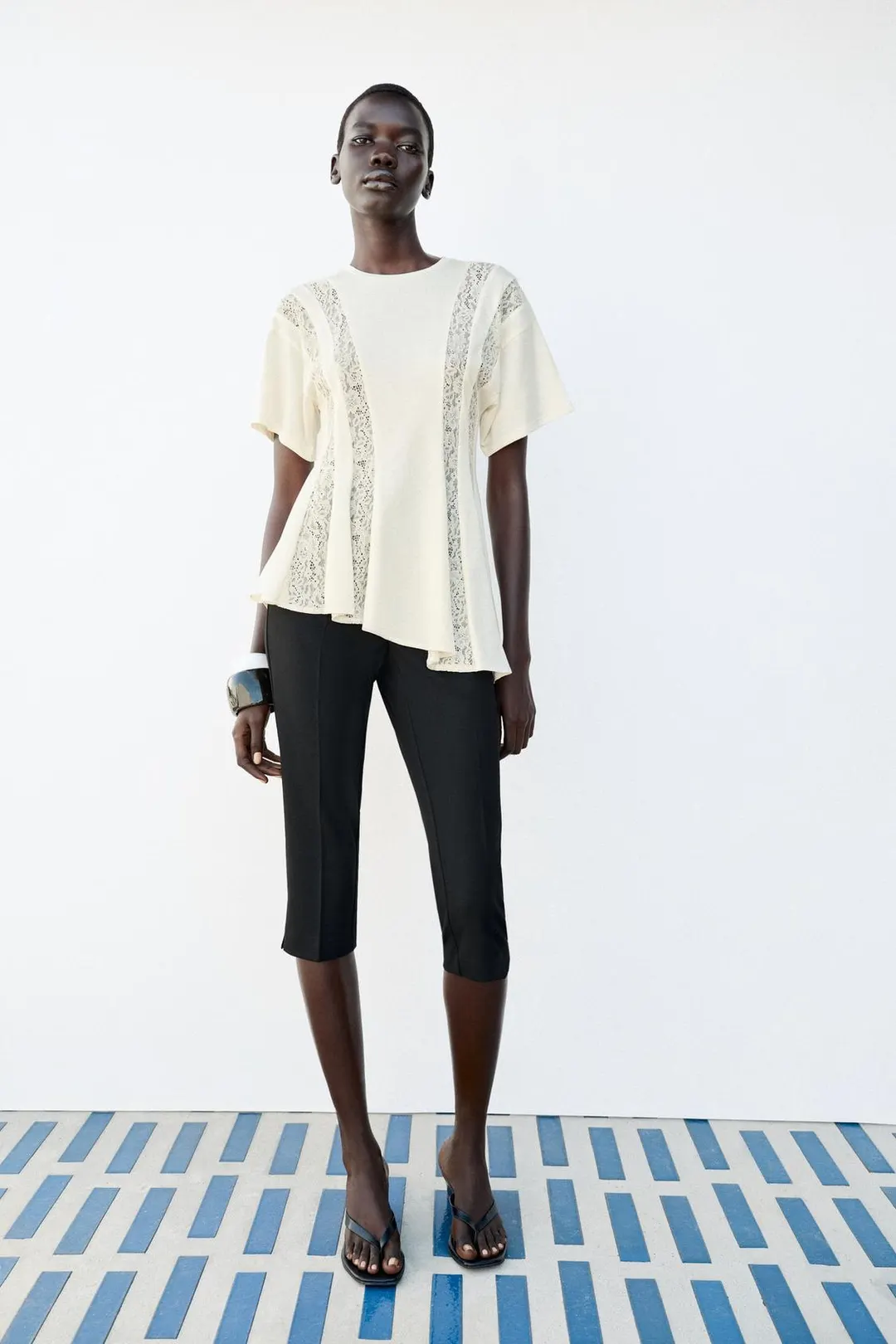 Футболка с кружевной отделкой, Zara