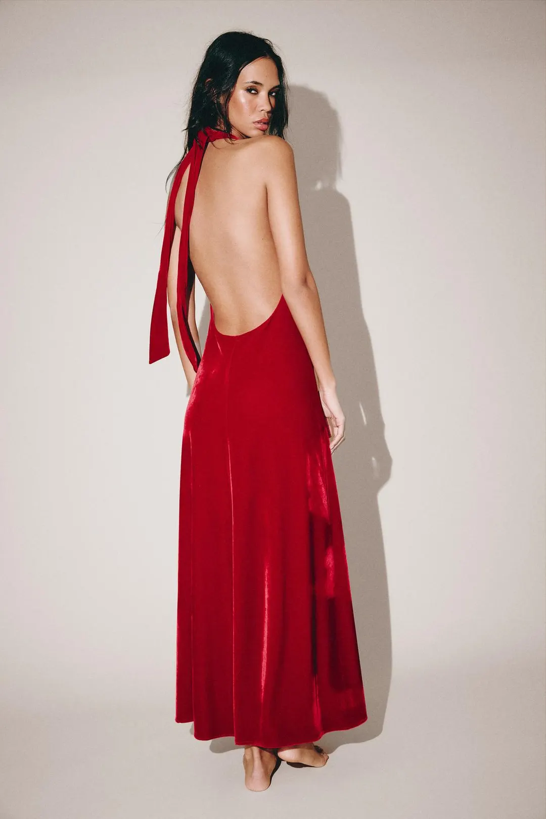 Бархатное платье халтер, Zara