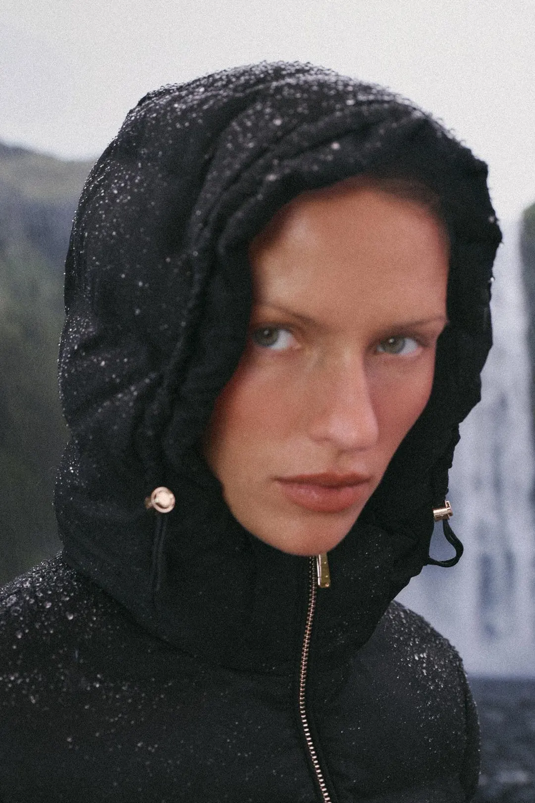 Анорак утепленный водоотталкивающий и ветрозащитный с капюшоном, Zara