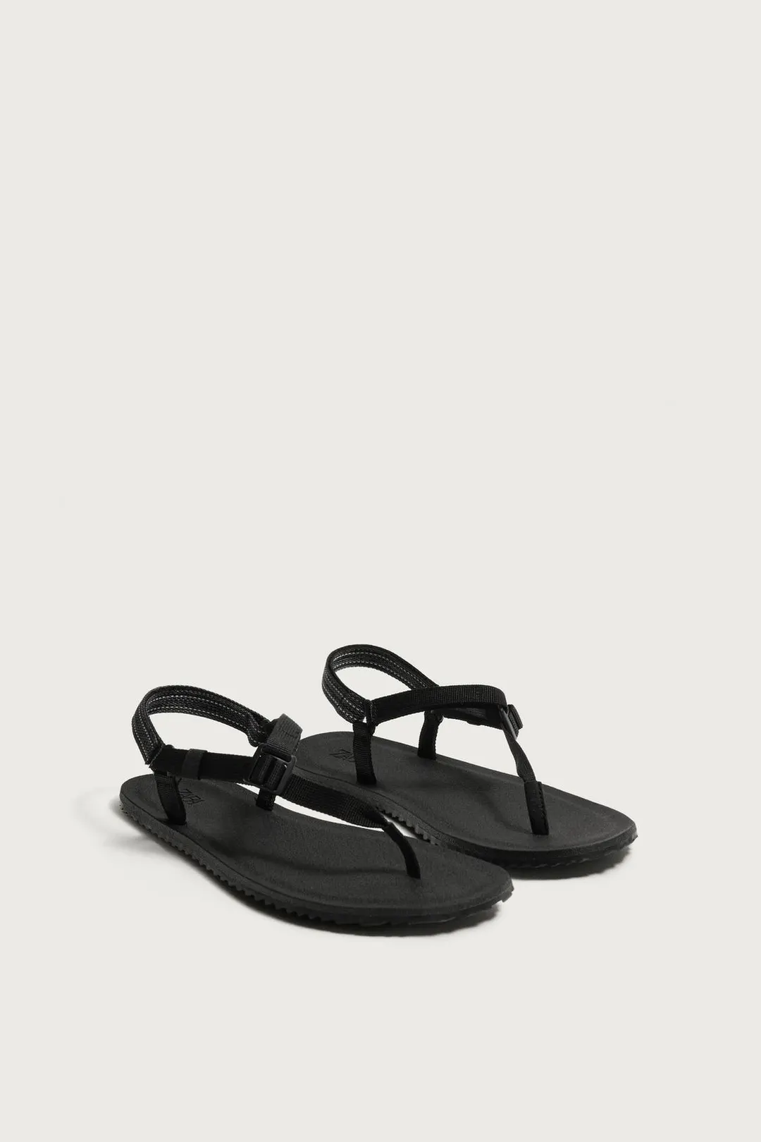 Сандалии с ремешками, Zara