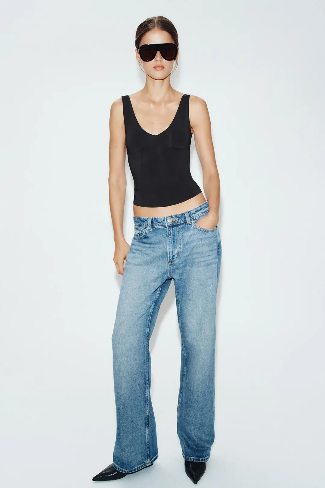 Топ из полиамида с V-образным вырезом, Zara