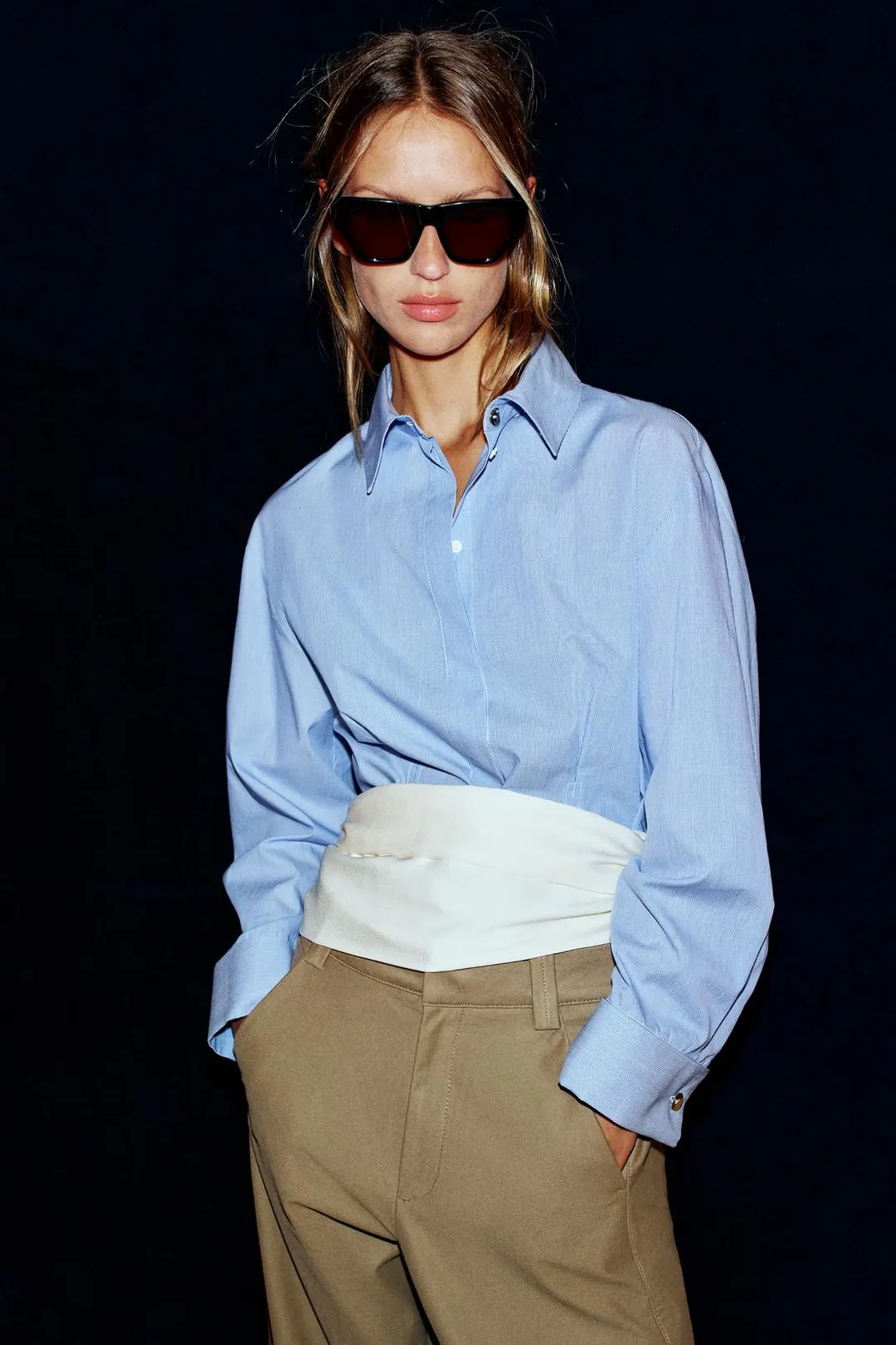 Рубашка с вытачками и манжетами с отворотами, Zara