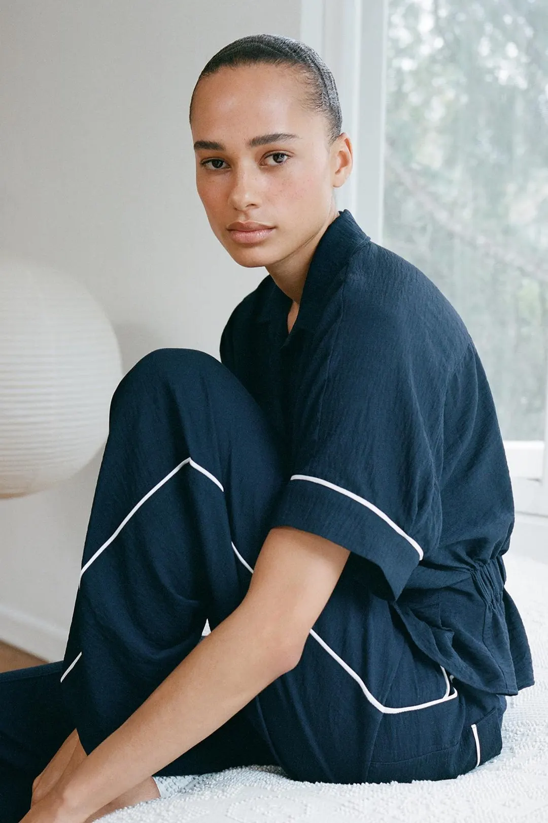 Брюки с контрастной отделкой, Zara