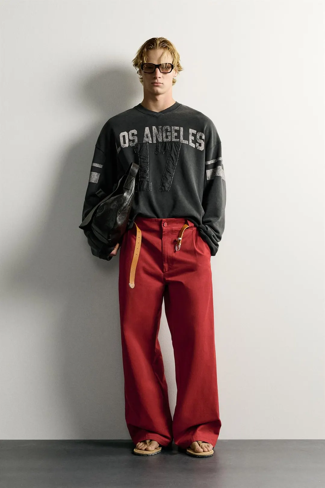 Брюки широкие со складками, Zara