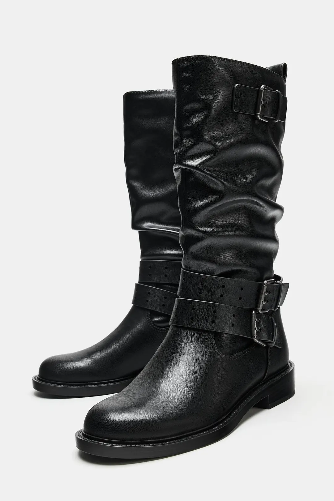 Ботинки байкерские со сборками, Zara