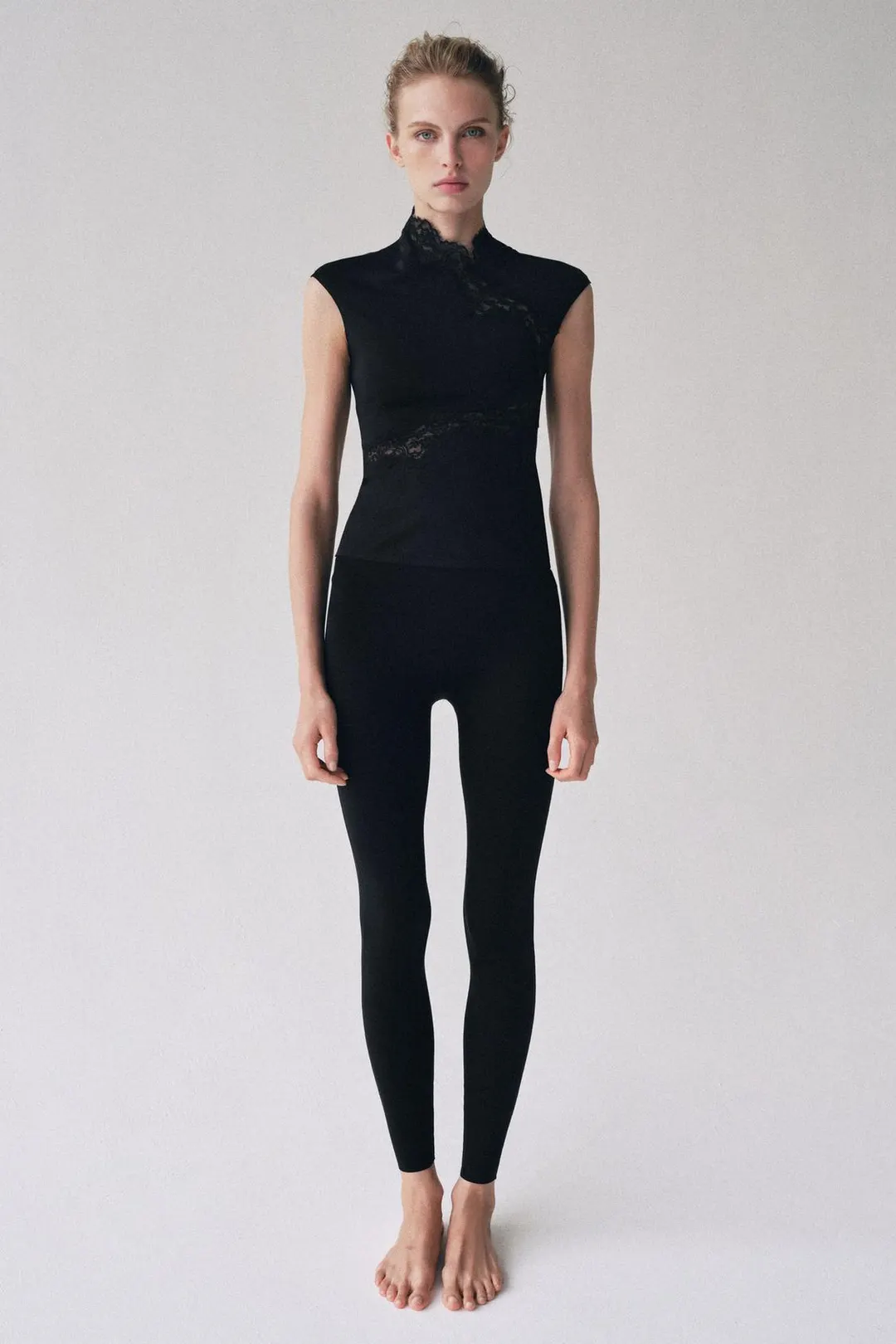 Кружевной топ с высоким воротником, Zara