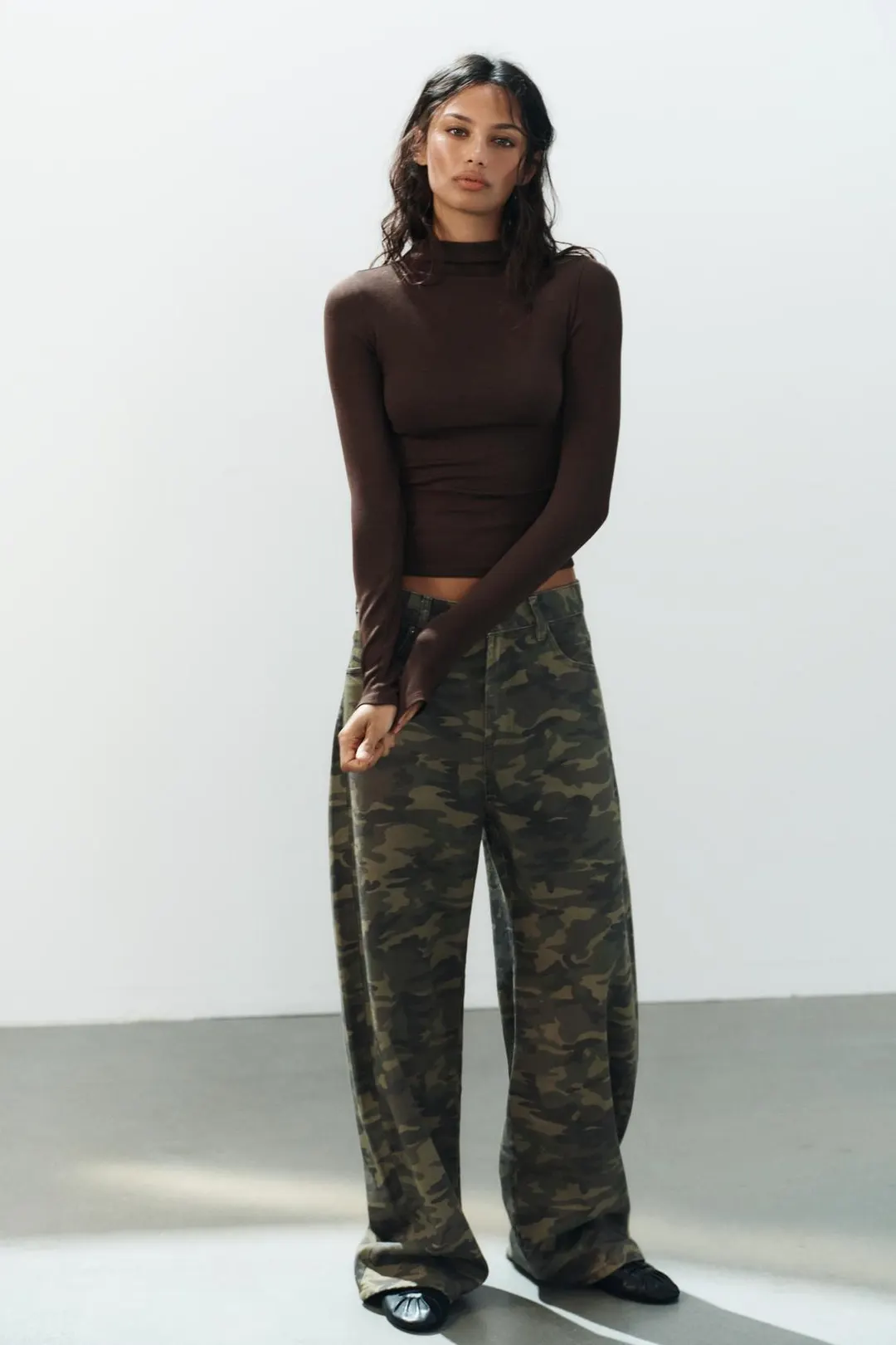 Мешковатые джинсы TRF с принтом, Zara
