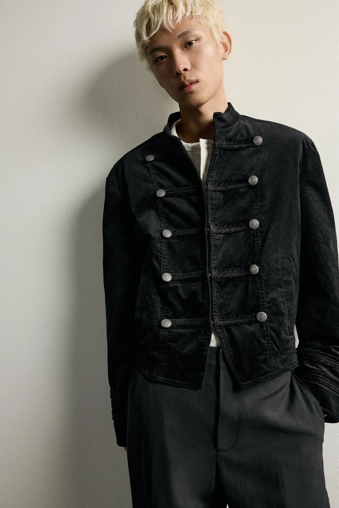 Укороченный жакет из бархата, Zara