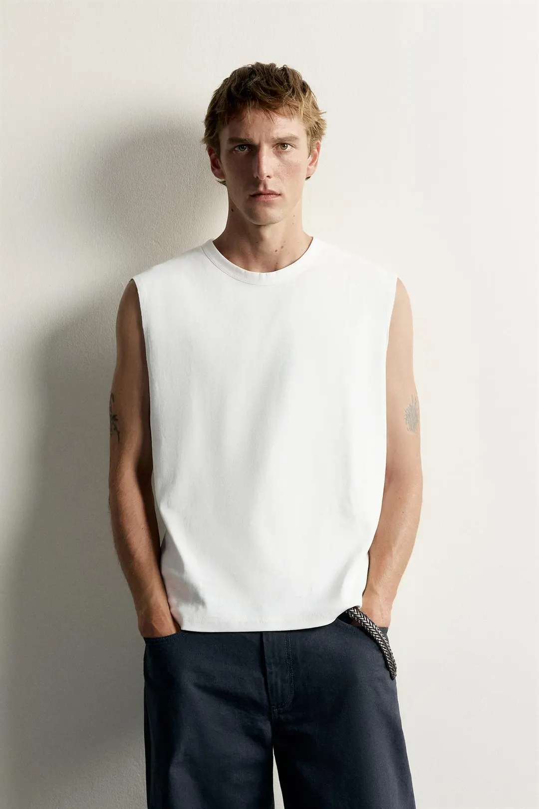 Топ с контрастной горловиной, Zara