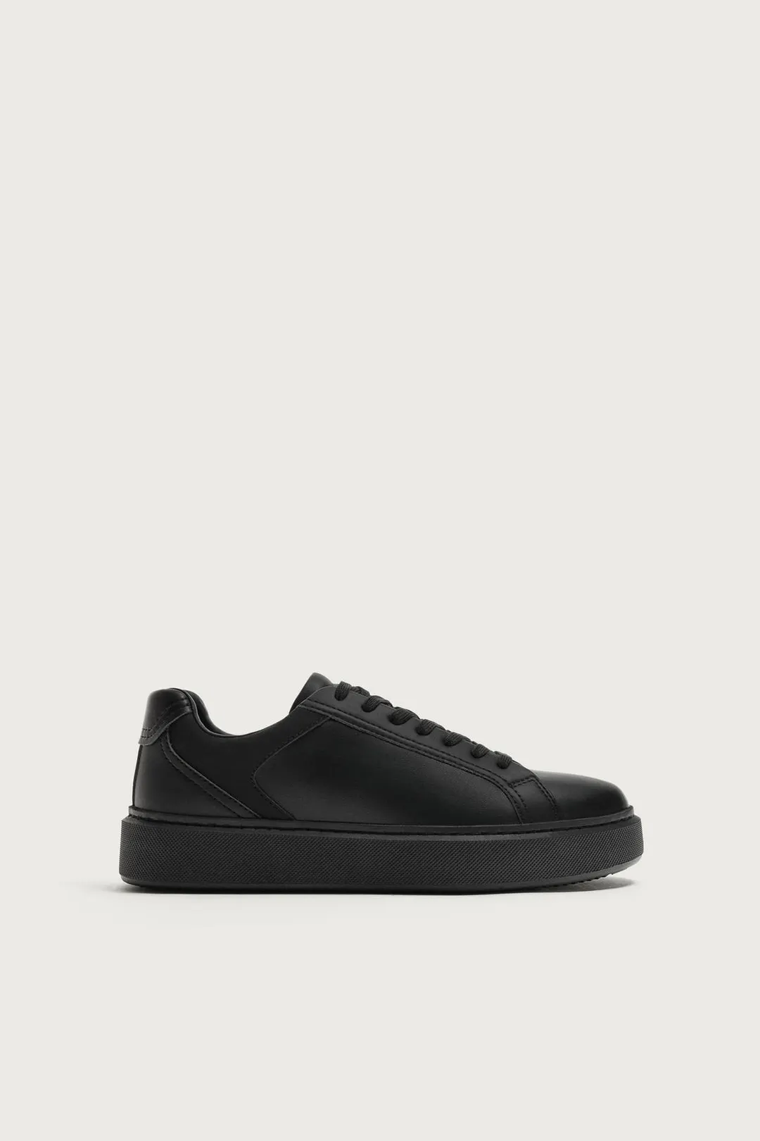 Кроссовки массивные однотонные, Zara