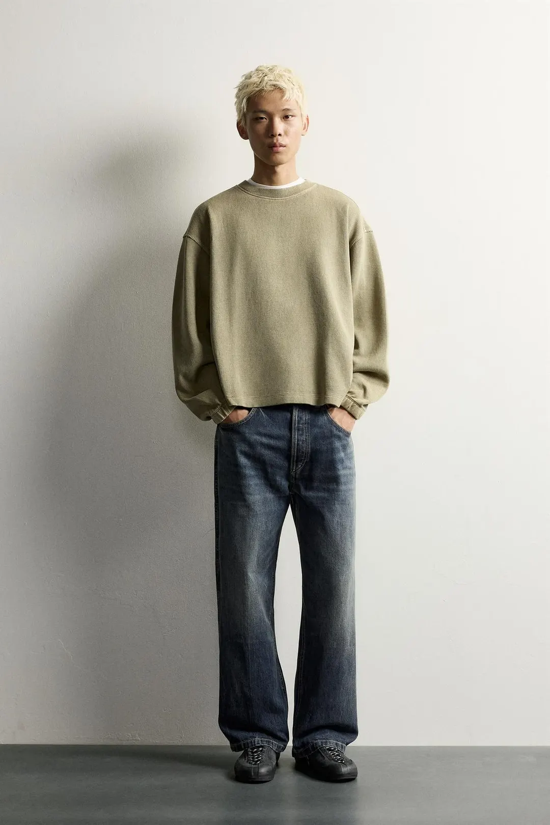 Широкие укороченные джинсы с хлястиком, Zara