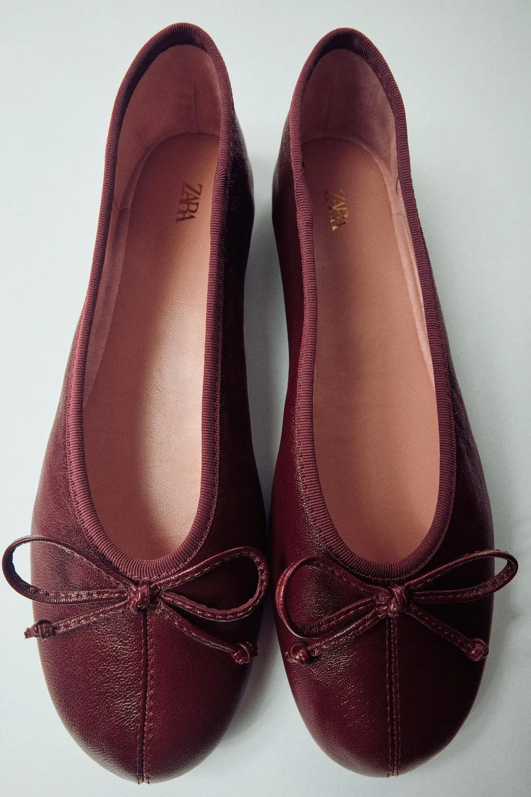 Кожаные балетки с бантом, Zara