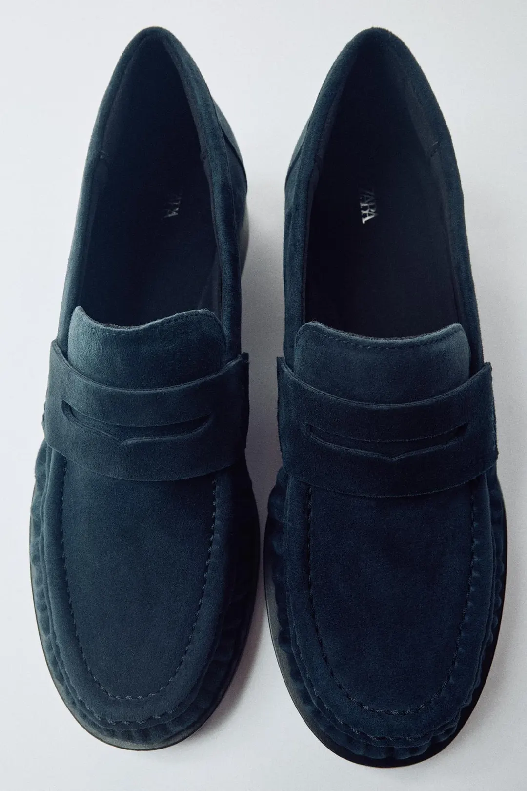 Замшевые лоферы с оборками, Zara