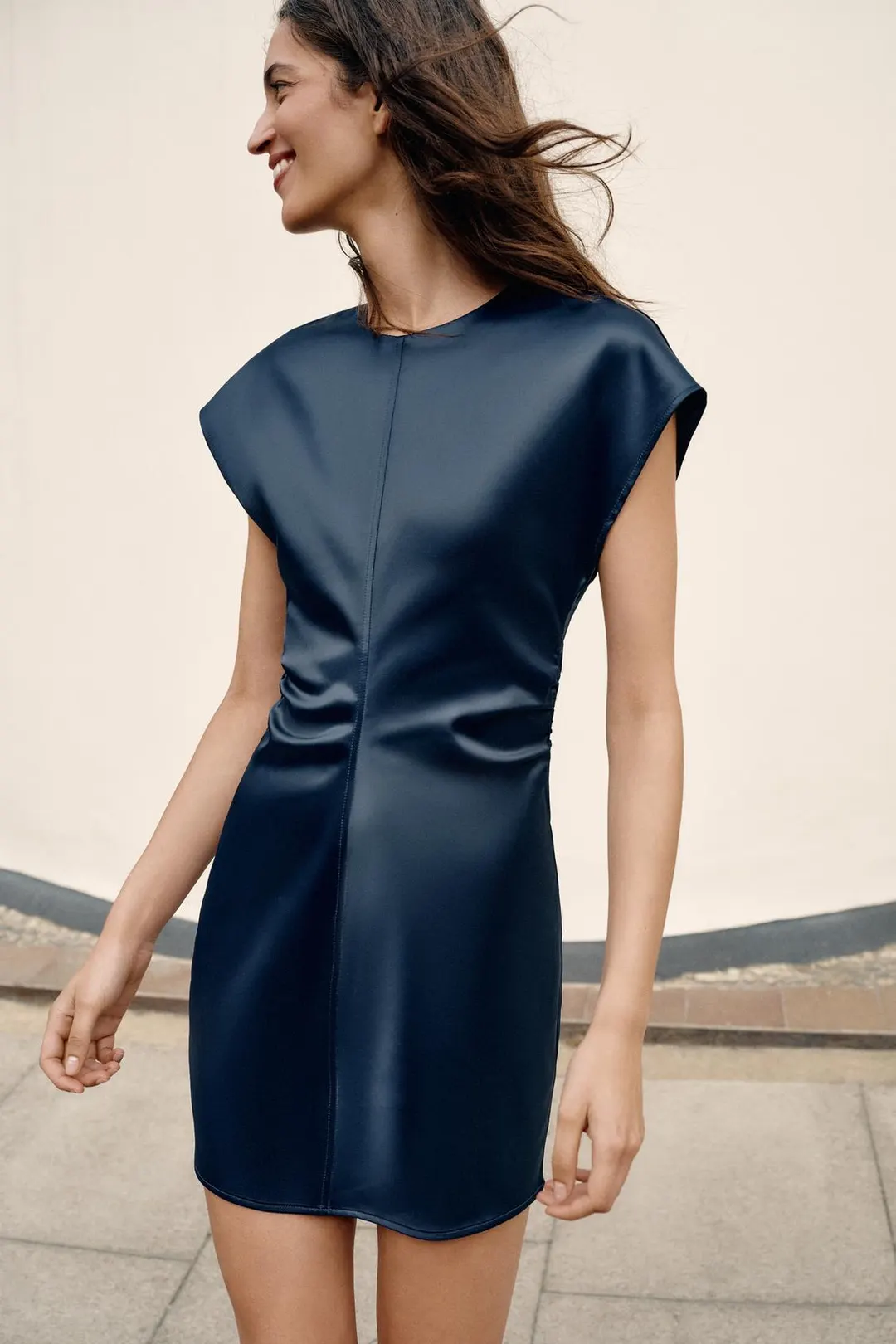 Короткое атласное платье, Zara