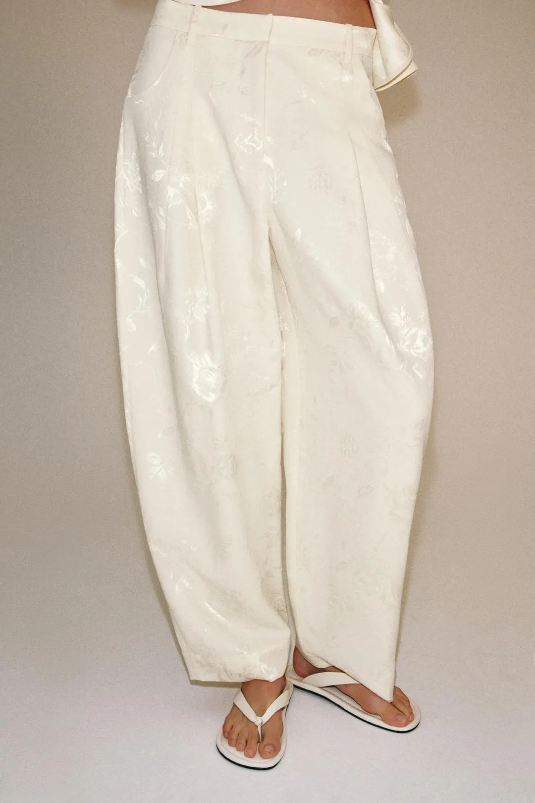 Жаккардовые брюки barrel ZW Collection, Zara