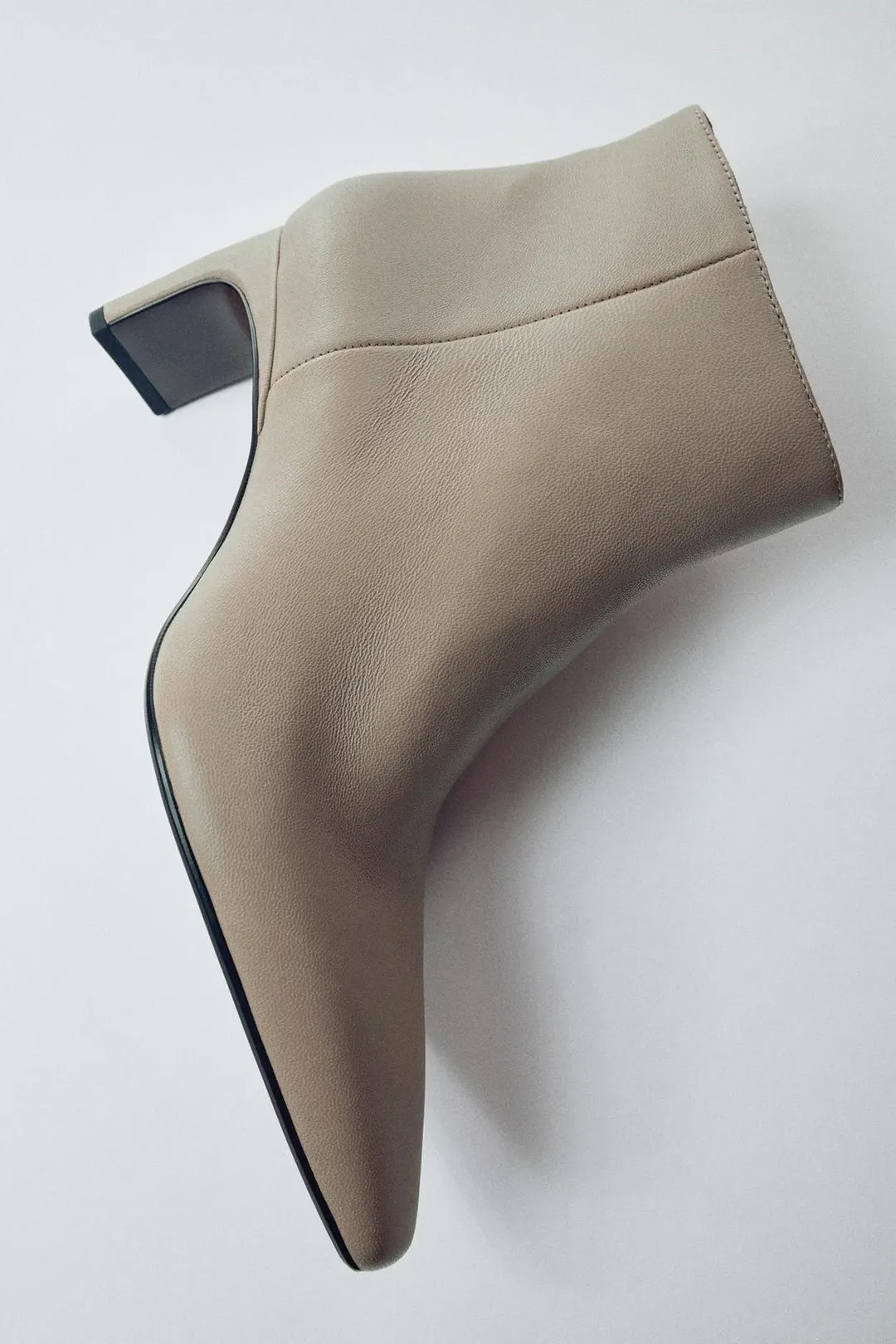 Ботильоны из кожи на каблуке kitten heel, Zara