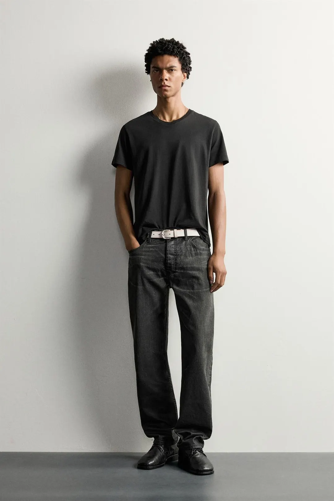 Джинсы прямого кроя с вощеным эффектом, Zara