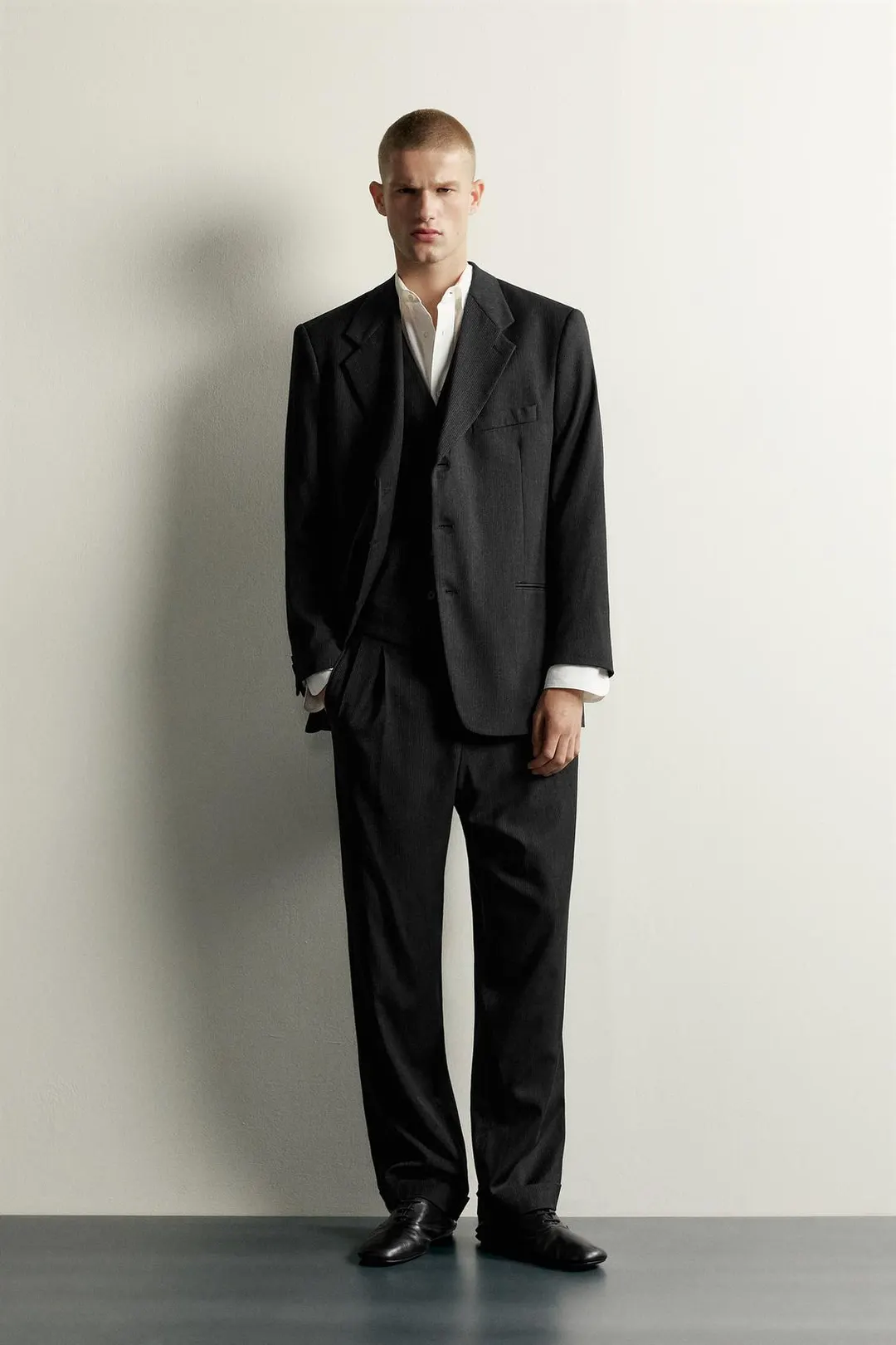 Костюмные брюки свободного кроя в полоску, Zara