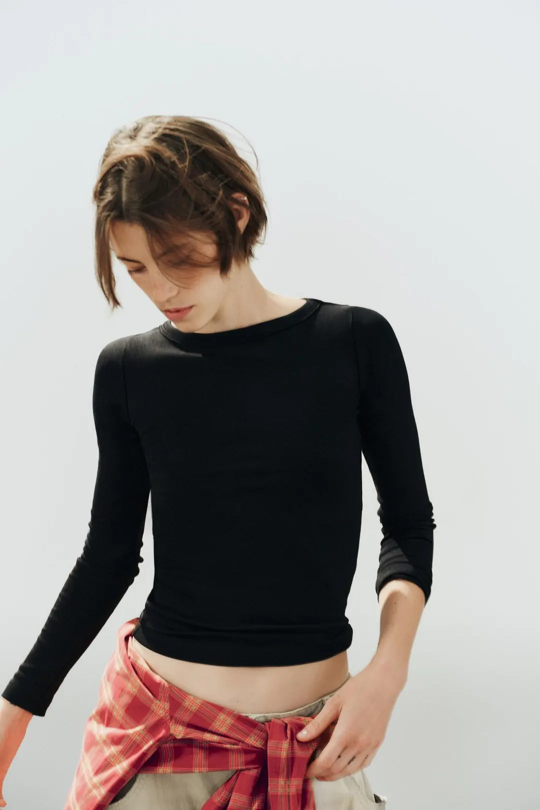 Футболка с вырезом лодочкой, Zara