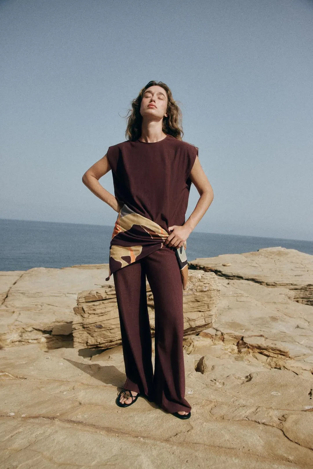 Брюки прямого кроя из ткани рустик, Zara