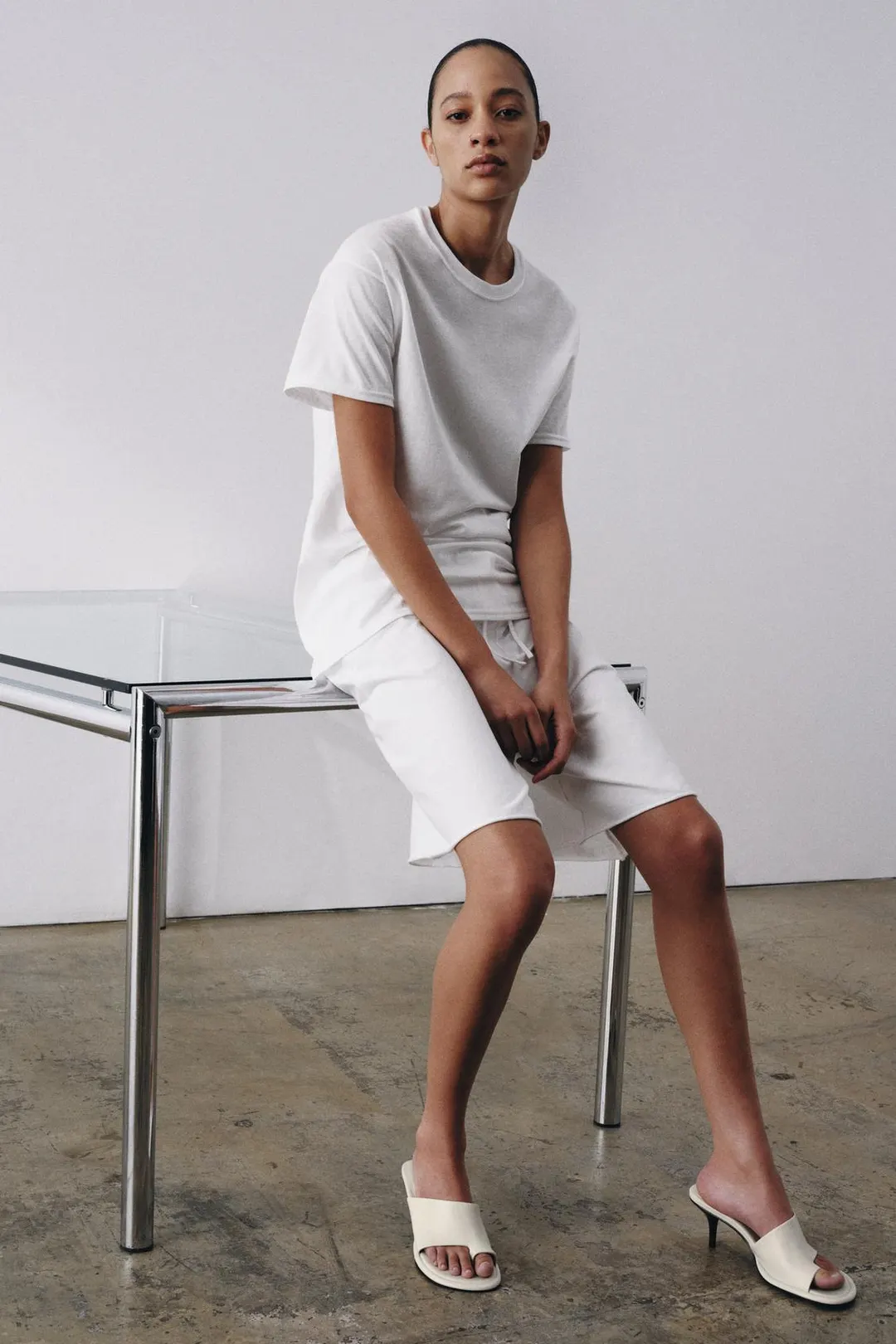 Кожаные босоножки LIMITED EDITION на каблуке, Zara