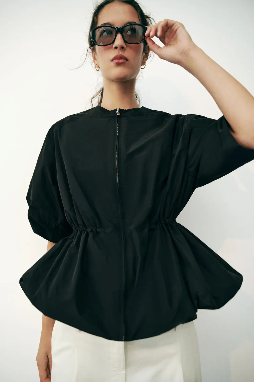 Короткая дутая парка с короткими рукавами, Zara